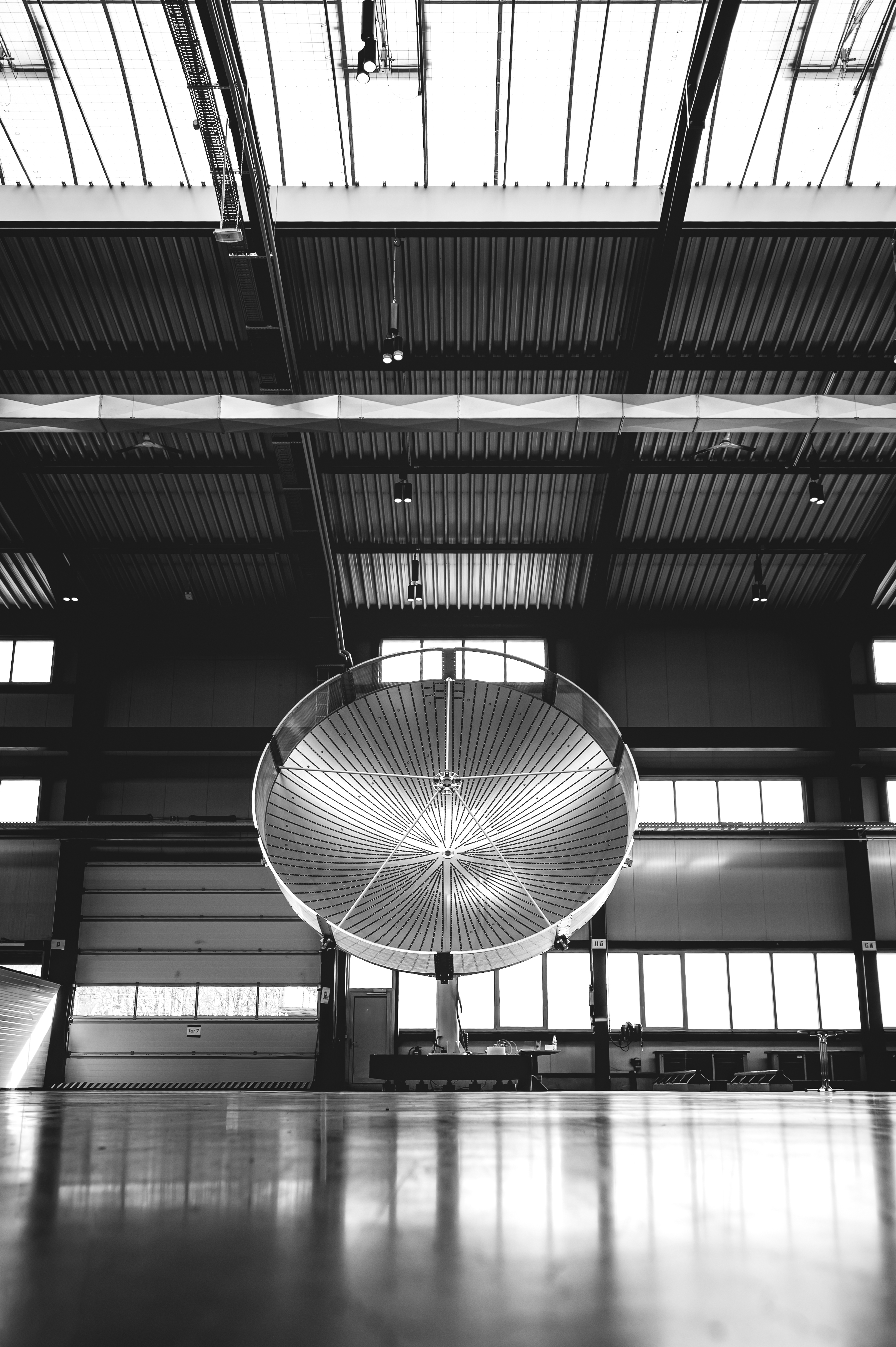 DSA-2000 Radioteleskop Struktur und Präzisionskomponenten